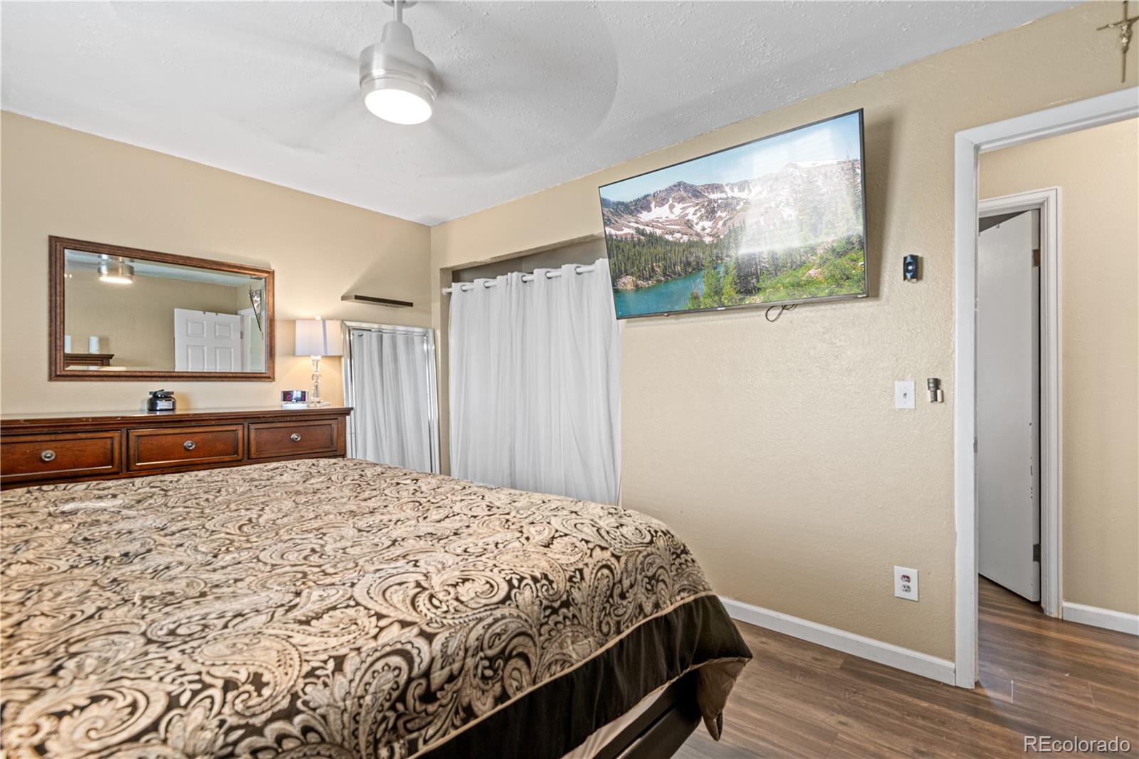 MLS Image #13 for 1740 e 96th drive,denver, Colorado
