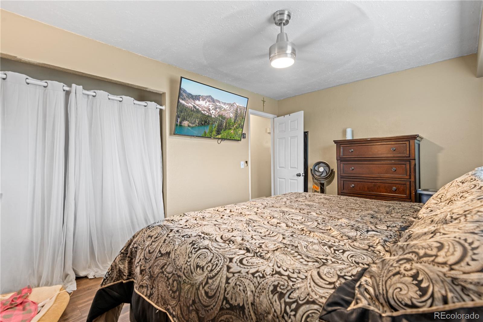 MLS Image #14 for 1740 e 96th drive,denver, Colorado