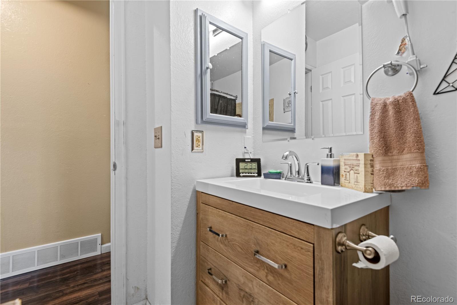 MLS Image #16 for 1740 e 96th drive,denver, Colorado
