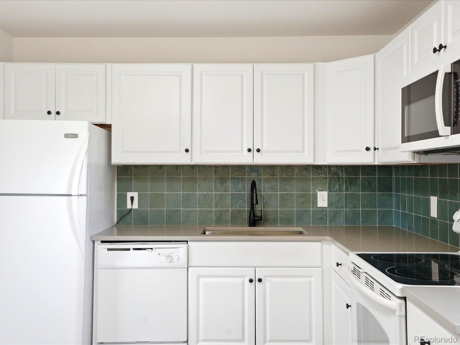 MLS Image #11 for 12265 e 55th avenue,denver, Colorado