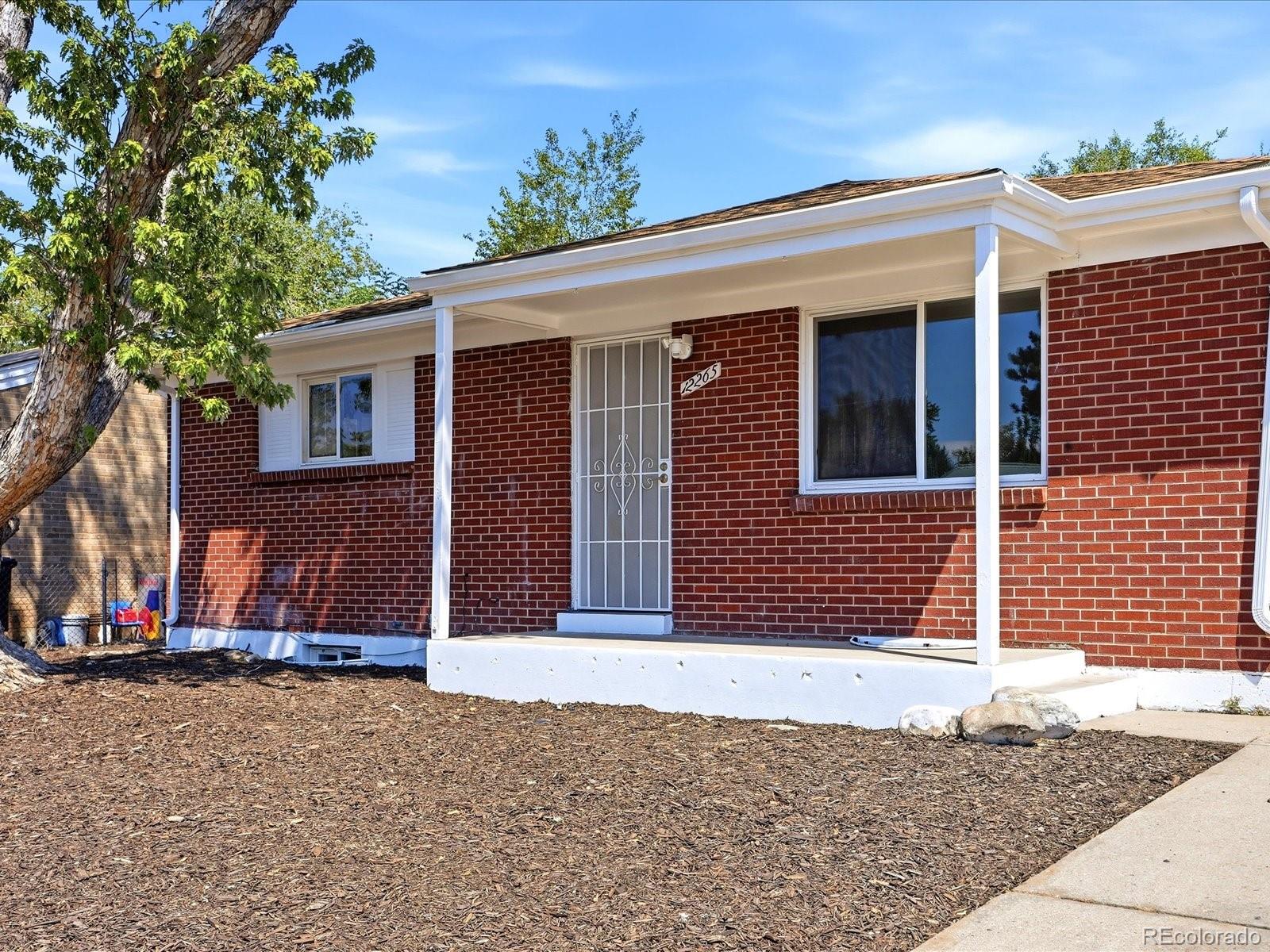 MLS Image #3 for 12265 e 55th avenue,denver, Colorado
