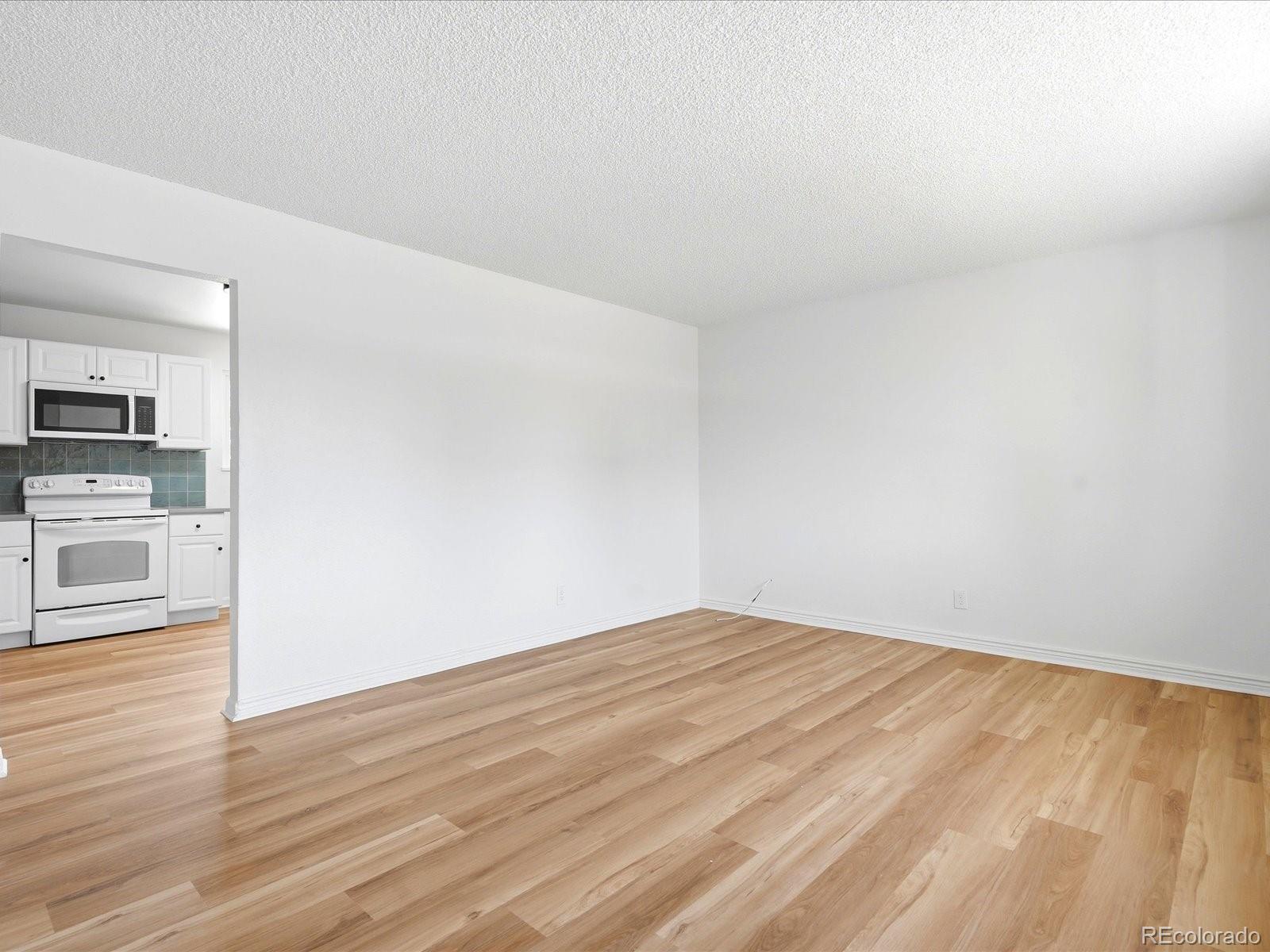MLS Image #4 for 12265 e 55th avenue,denver, Colorado