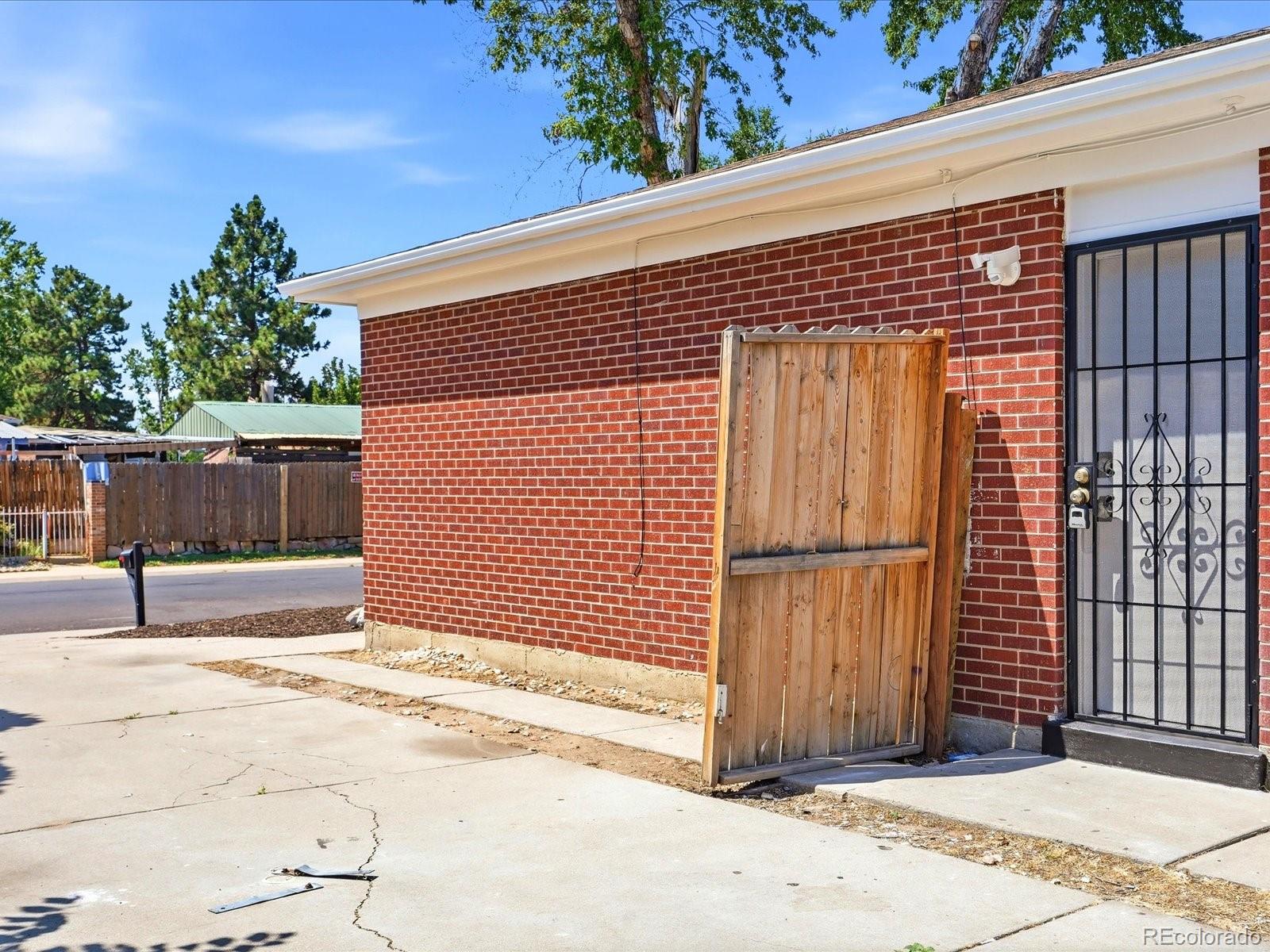 MLS Image #43 for 12265 e 55th avenue,denver, Colorado