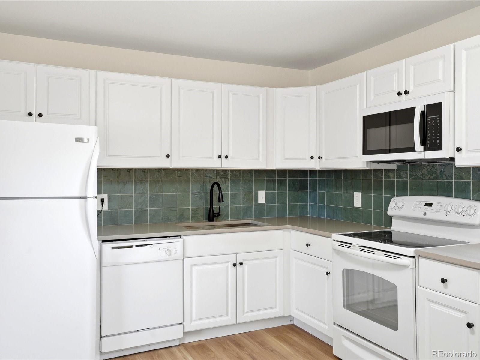 MLS Image #9 for 12265 e 55th avenue,denver, Colorado