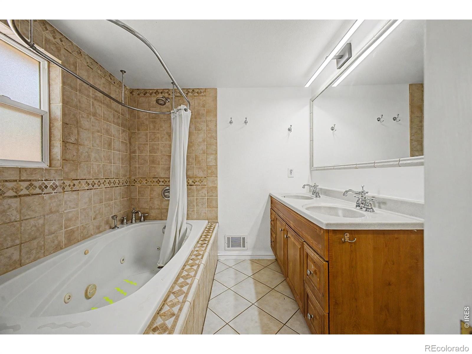 MLS Image #17 for 11467 e amherst circle,aurora, Colorado