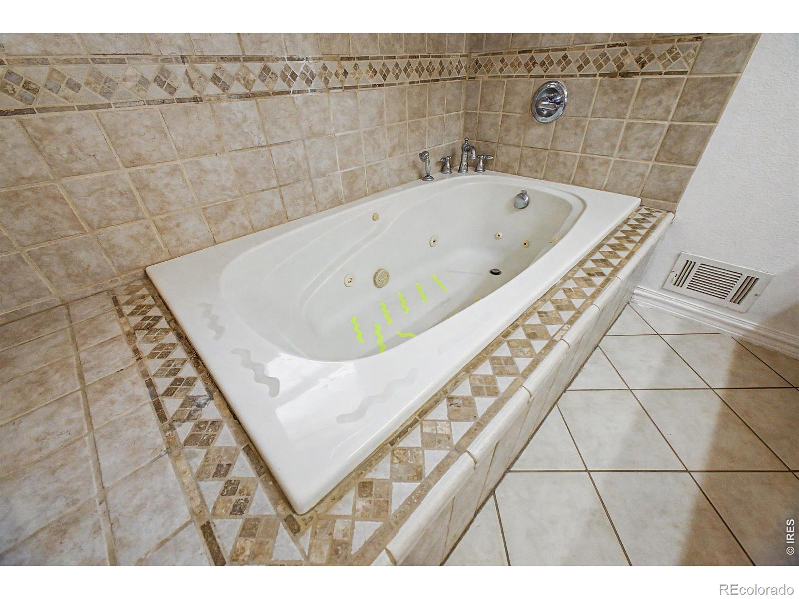 MLS Image #18 for 11467 e amherst circle,aurora, Colorado