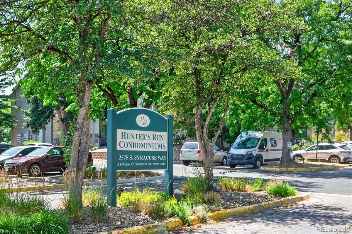 MLS Image #24 for 2575 s syracuse way i06,denver, Colorado