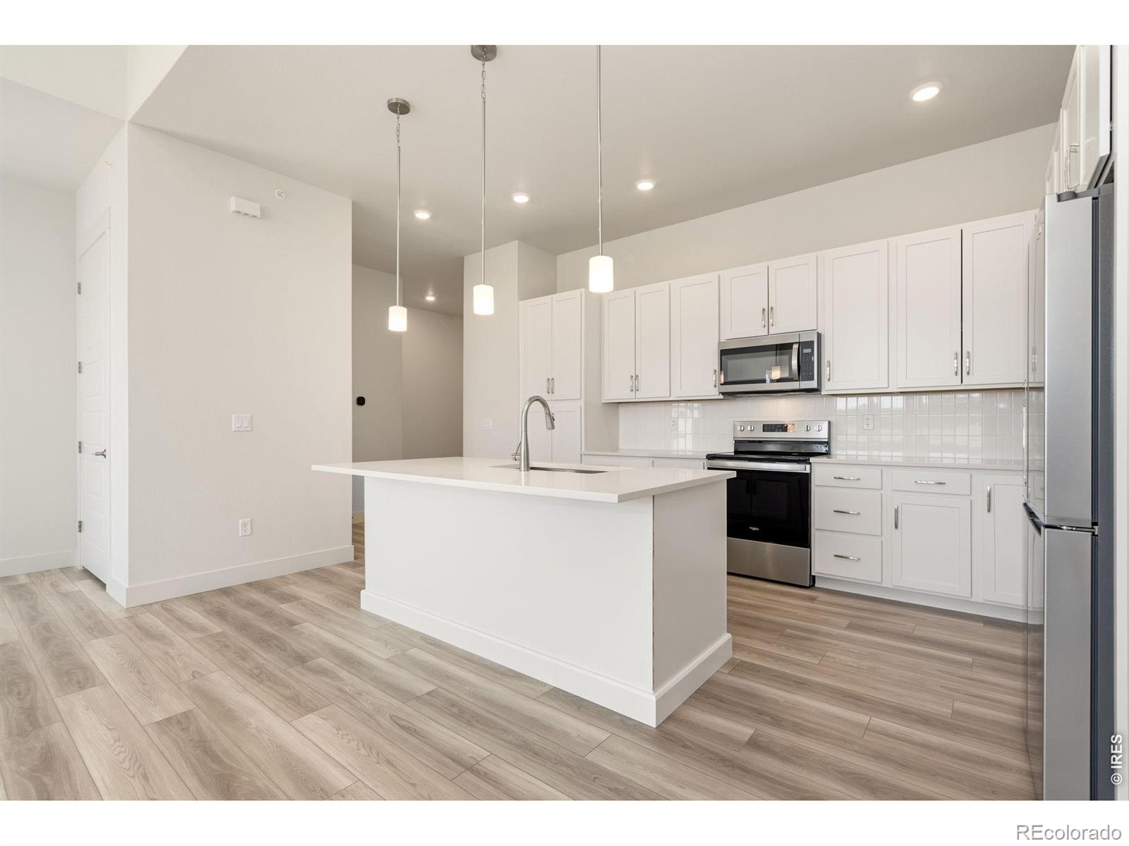 MLS Image #6 for 2978  fleet drive,fort collins, Colorado