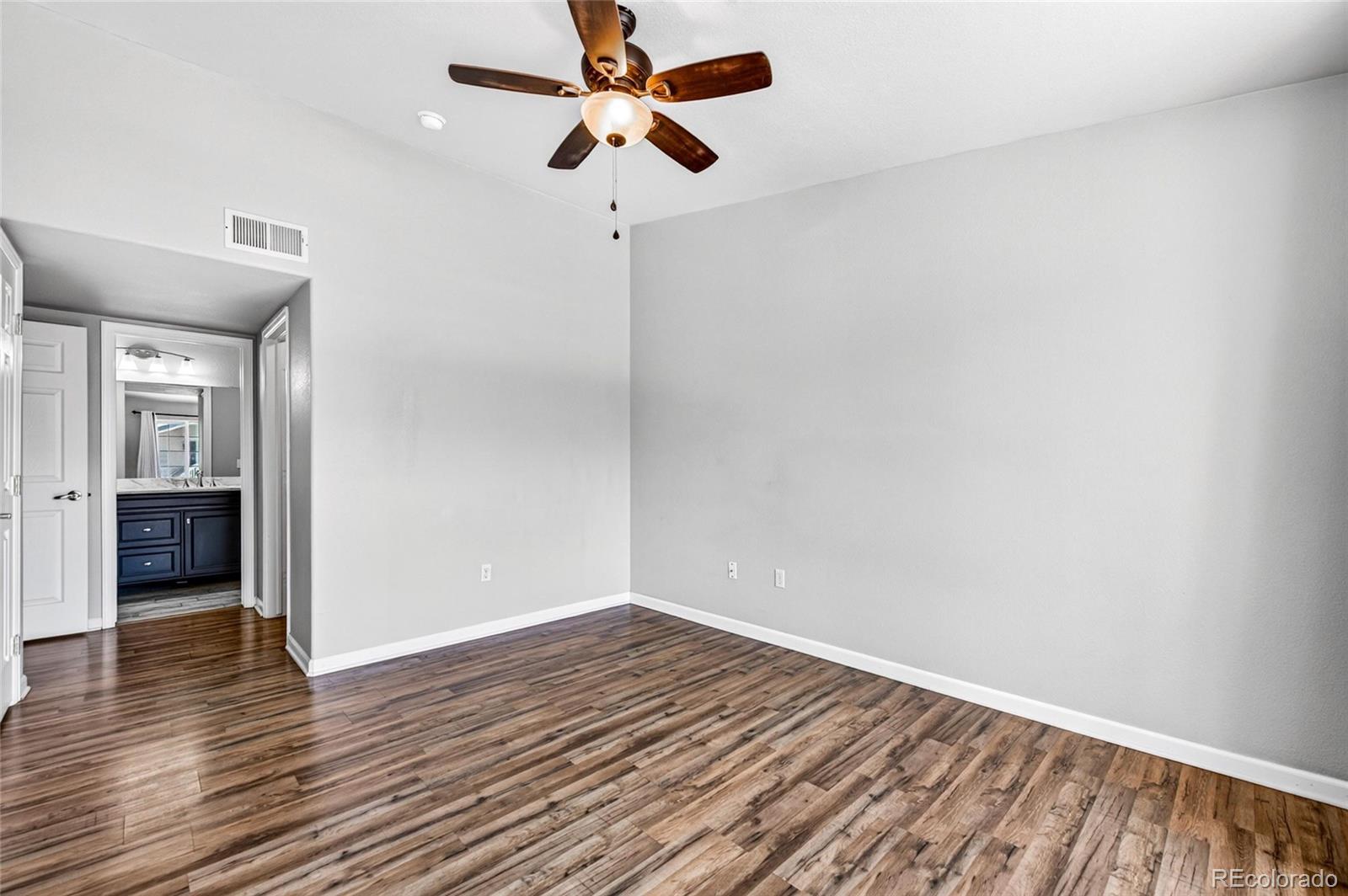 MLS Image #13 for 9992 e idaho circle,aurora, Colorado