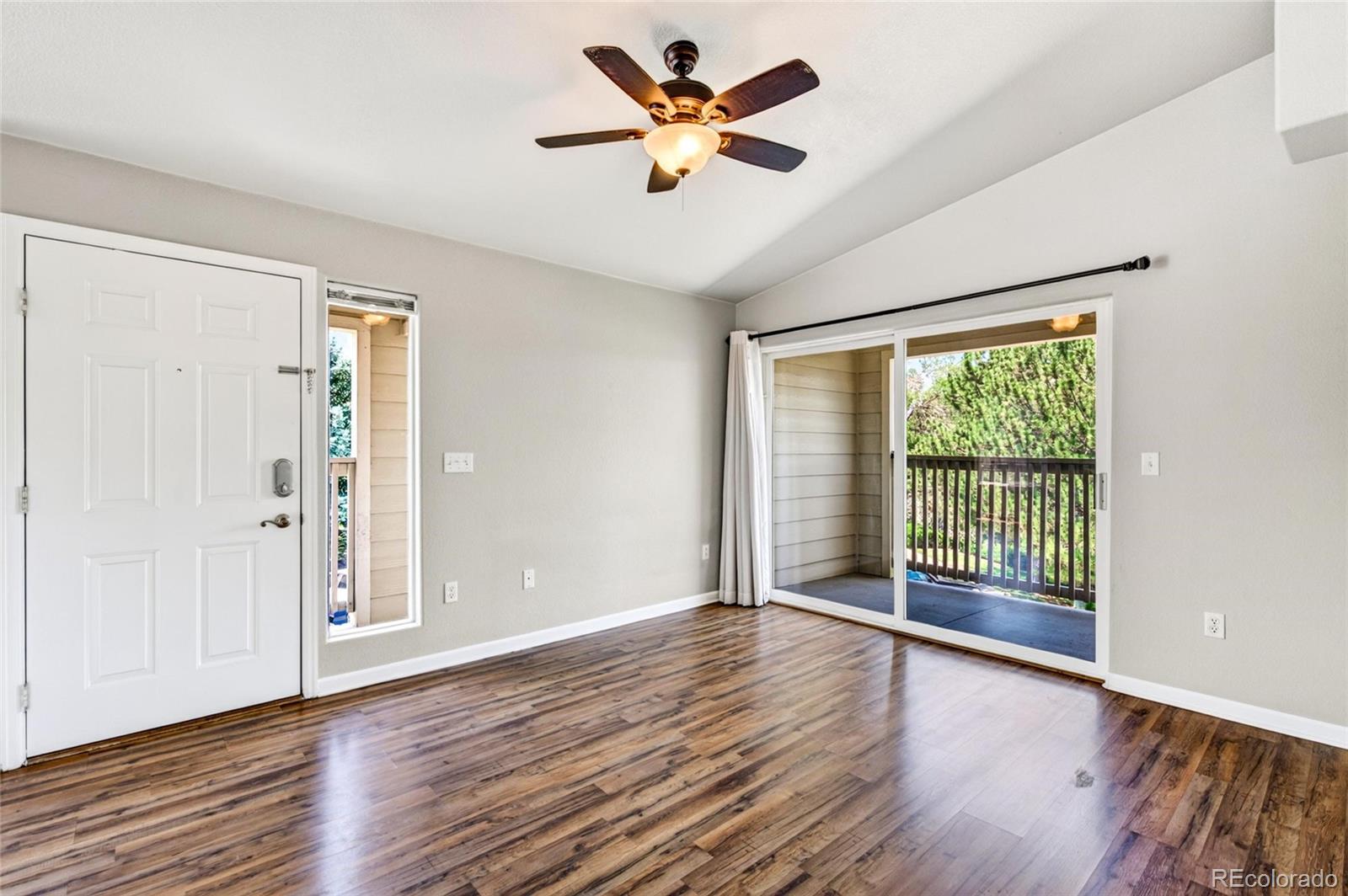 MLS Image #5 for 9992 e idaho circle,aurora, Colorado