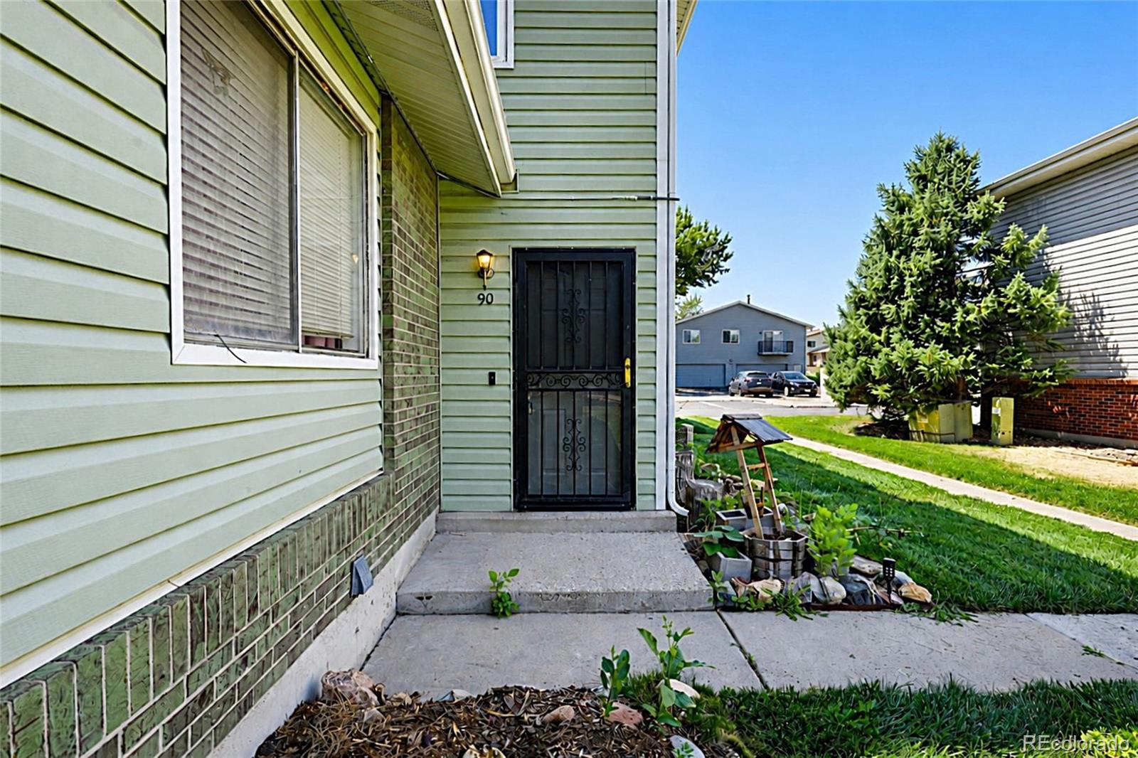 MLS Image #11 for 3355 s flower street,denver, Colorado