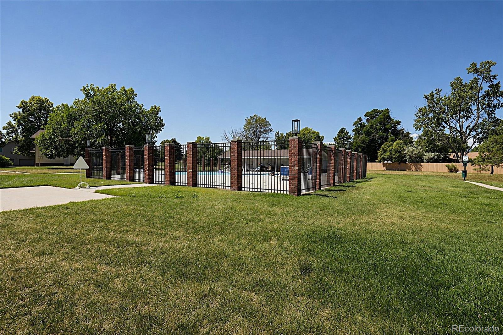 MLS Image #18 for 3355 s flower street,denver, Colorado