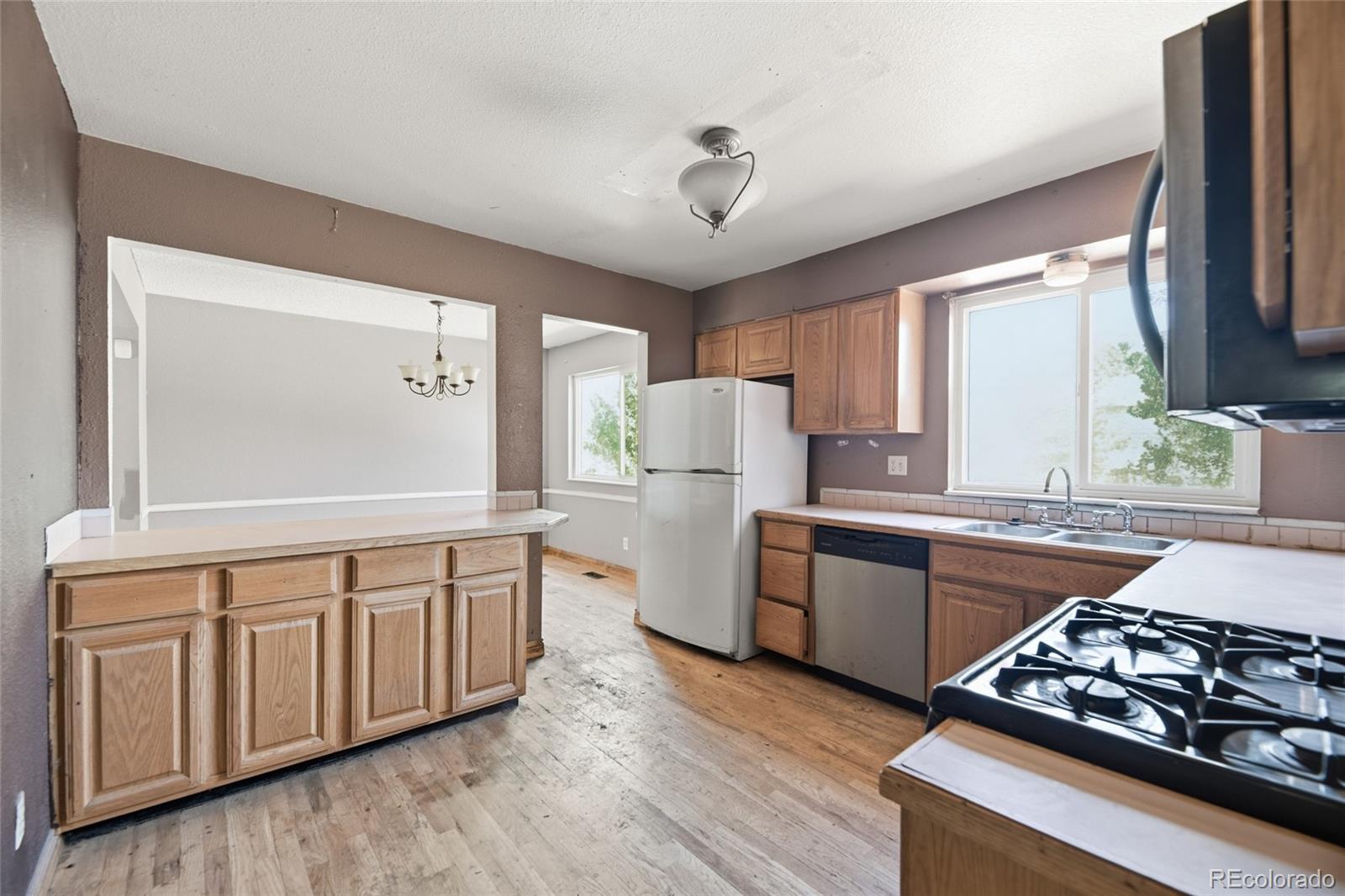 MLS Image #10 for 1404 s vaughn circle,aurora, Colorado