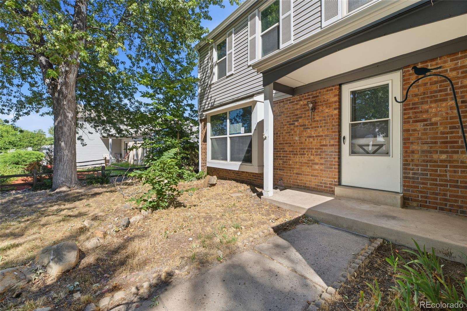 MLS Image #2 for 1404 s vaughn circle,aurora, Colorado