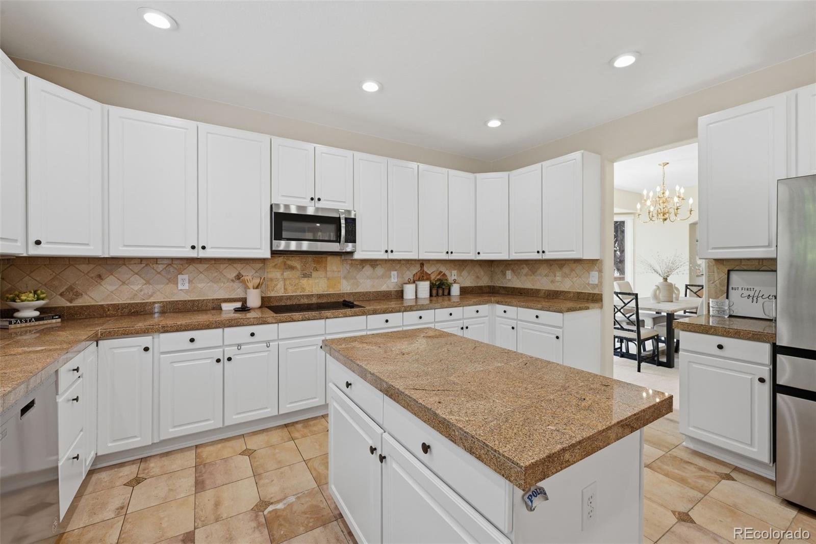MLS Image #10 for 5498 s helena street,aurora, Colorado