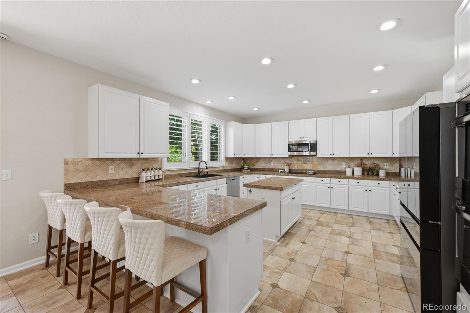 MLS Image #11 for 5498 s helena street,aurora, Colorado