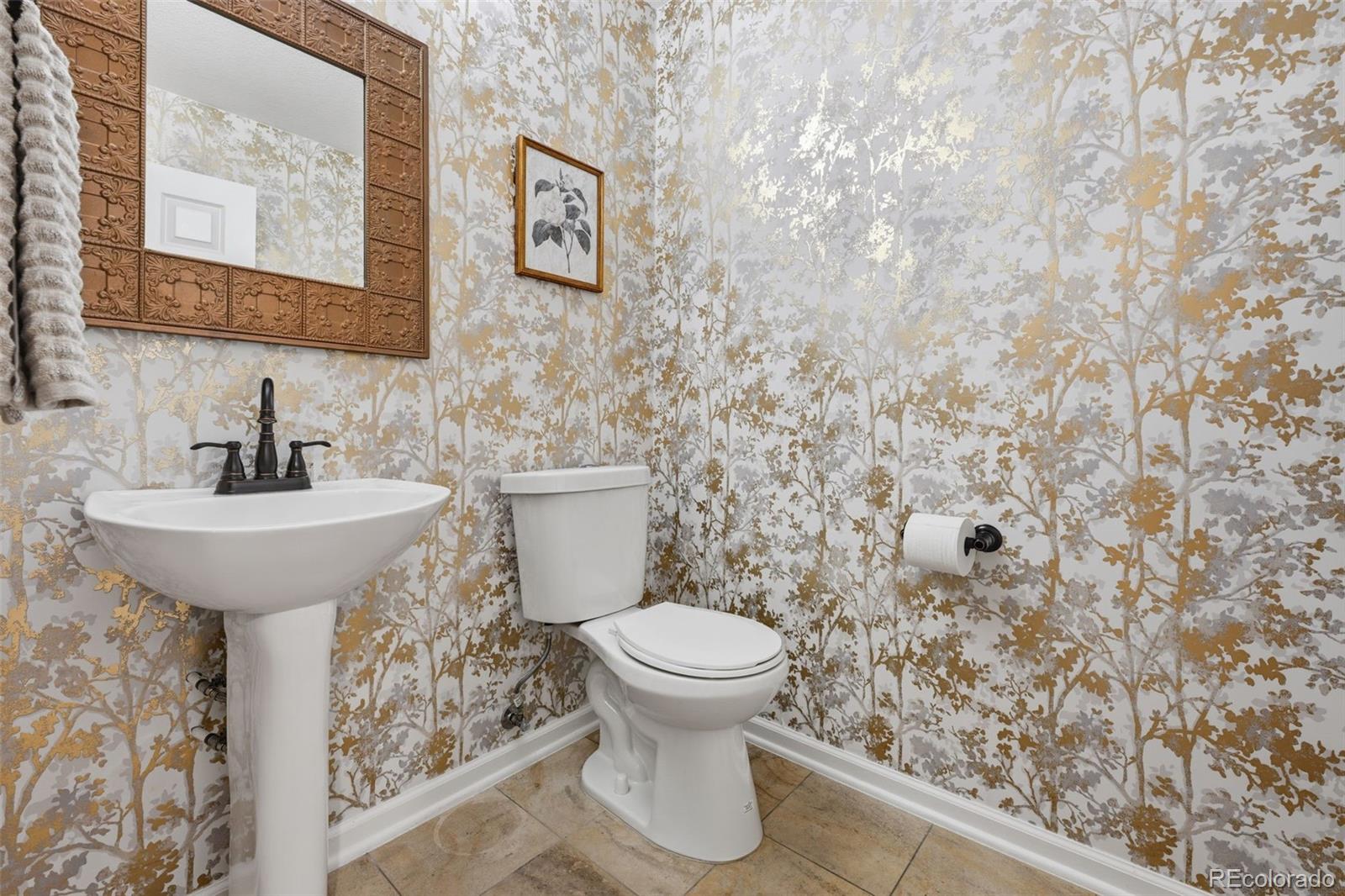 MLS Image #23 for 5498 s helena street,aurora, Colorado