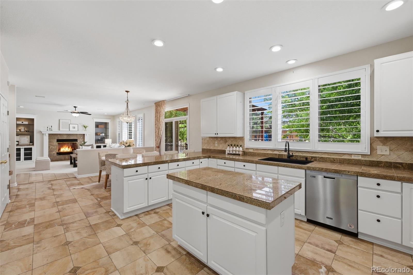 MLS Image #9 for 5498 s helena street,aurora, Colorado