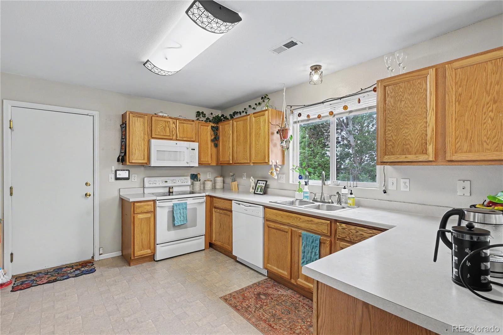 MLS Image #16 for 6501  cache drive,colorado springs, Colorado