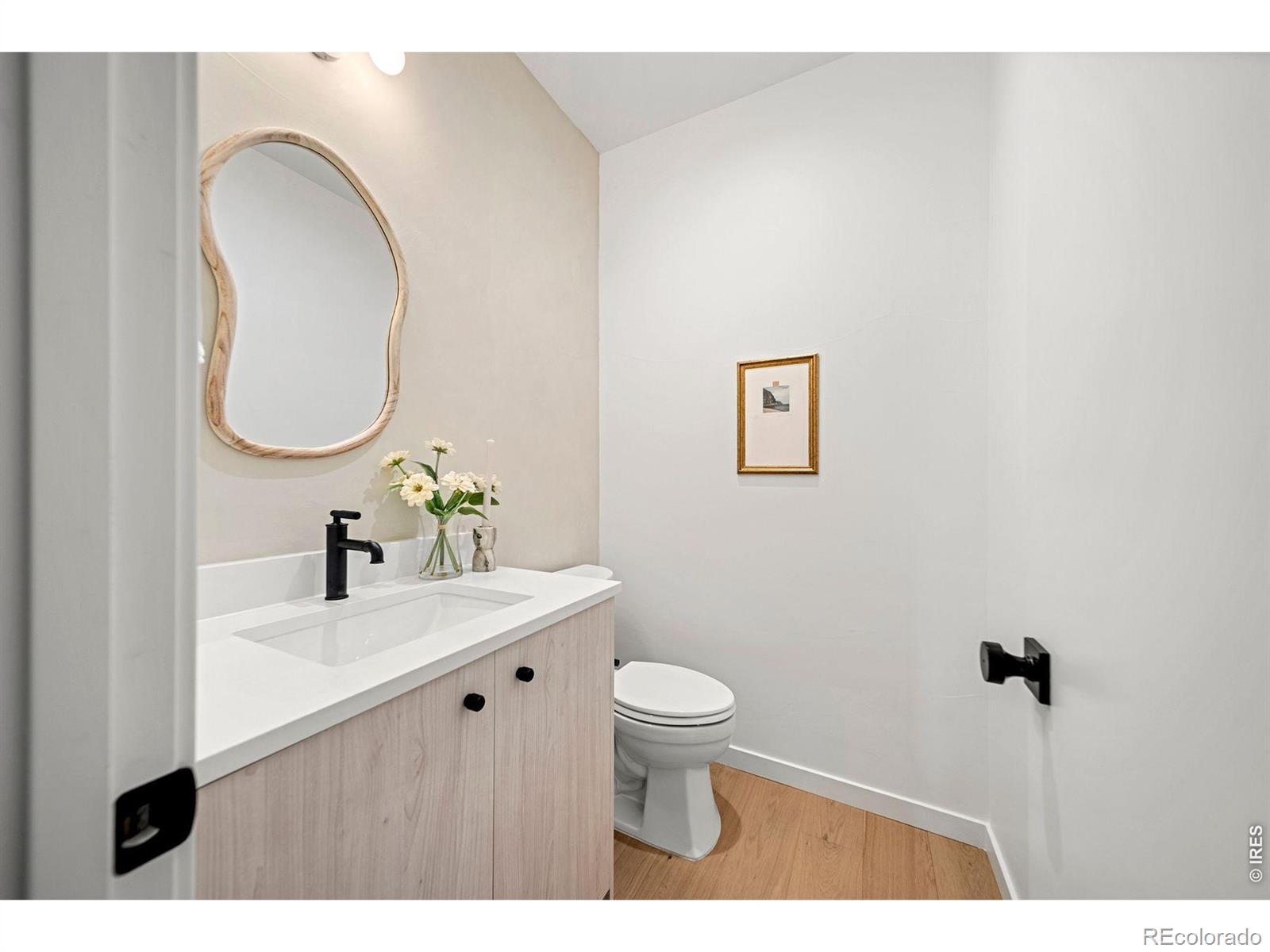 MLS Image #10 for 2357 s bannock street,denver, Colorado