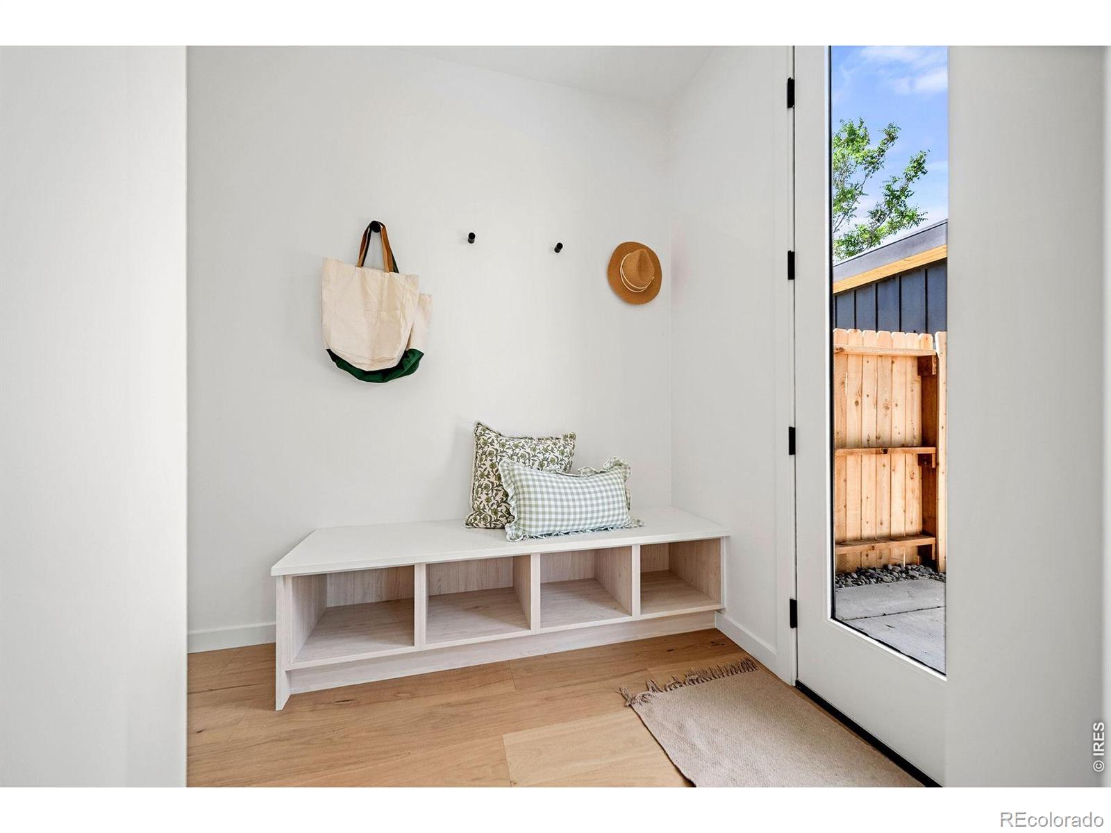 MLS Image #11 for 2357 s bannock street,denver, Colorado