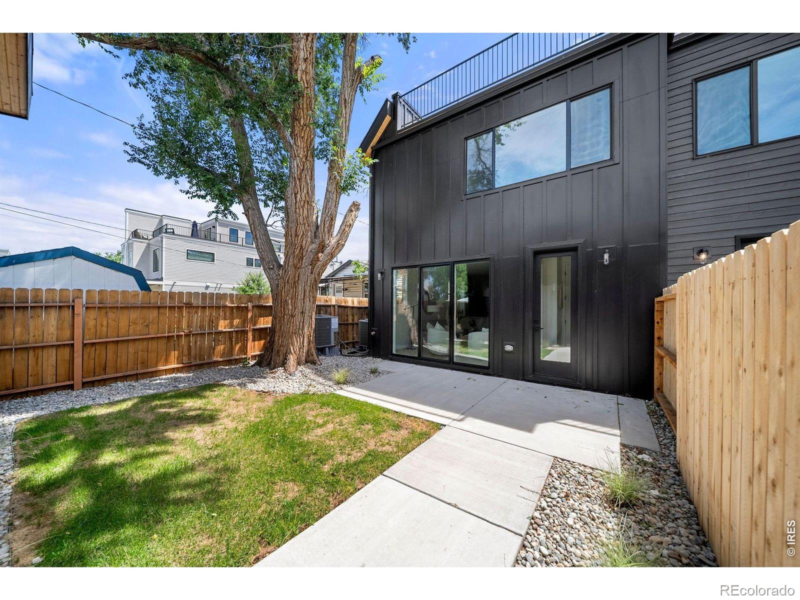 MLS Image #12 for 2357 s bannock street,denver, Colorado