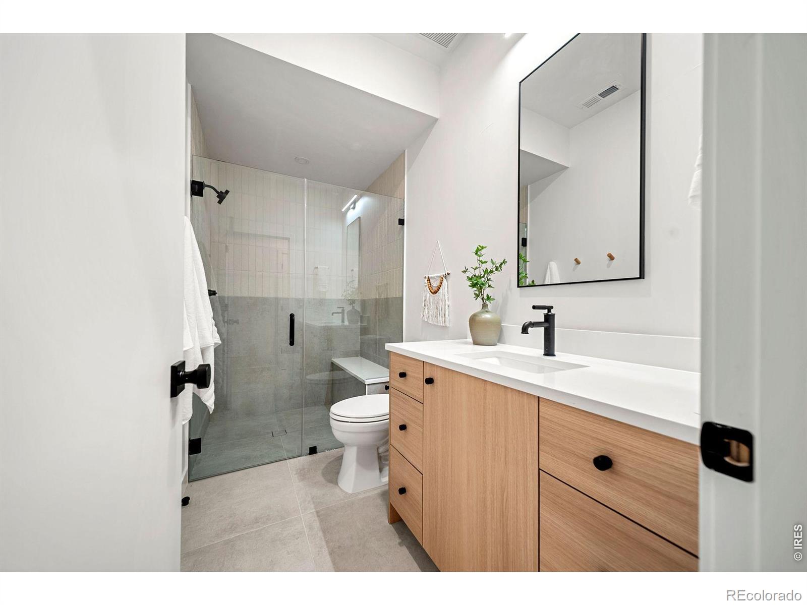 MLS Image #36 for 2357 s bannock street,denver, Colorado