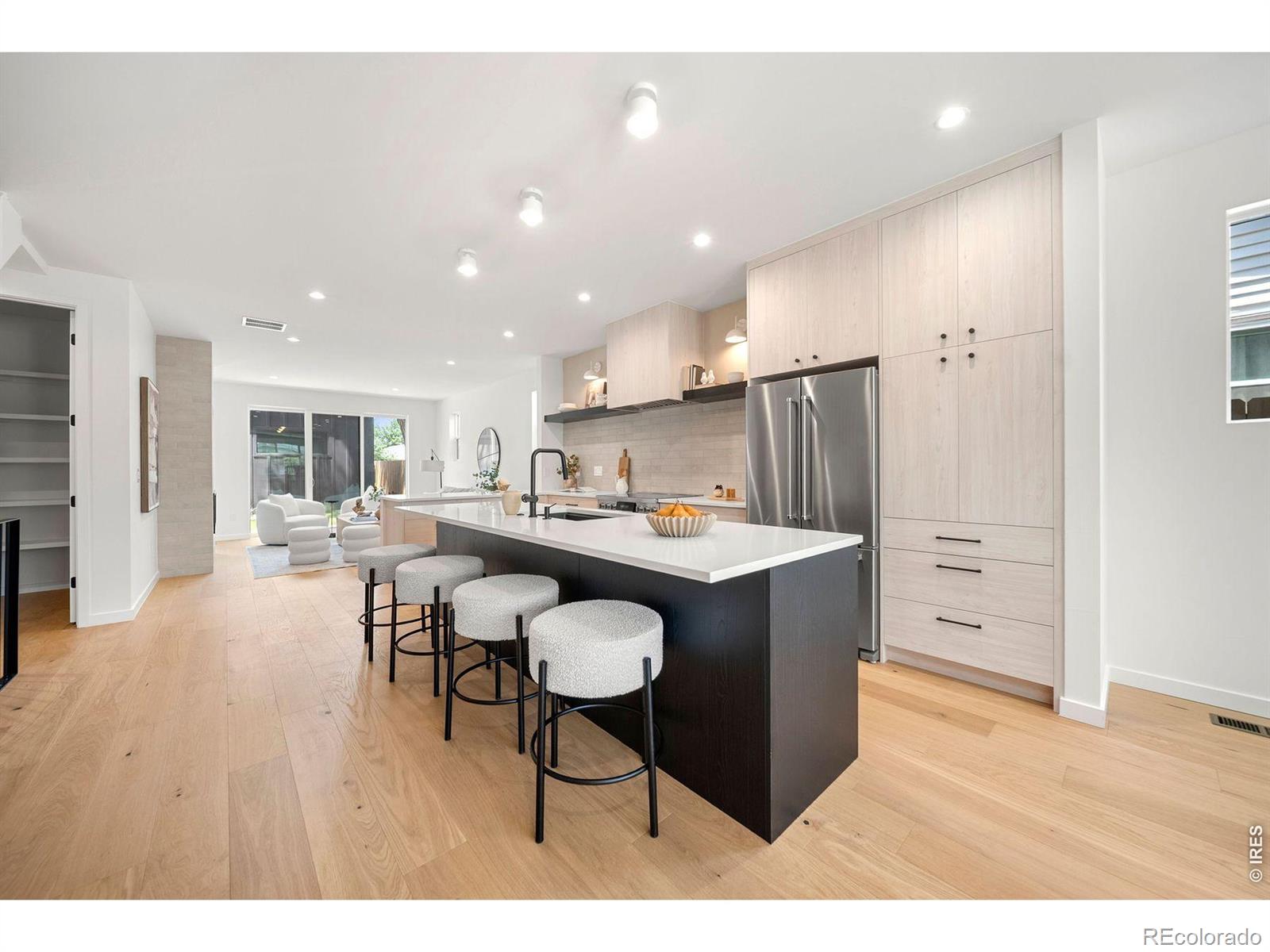 MLS Image #6 for 2357 s bannock street,denver, Colorado