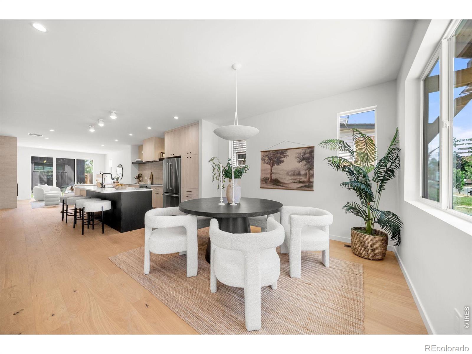 MLS Image #8 for 2357 s bannock street,denver, Colorado