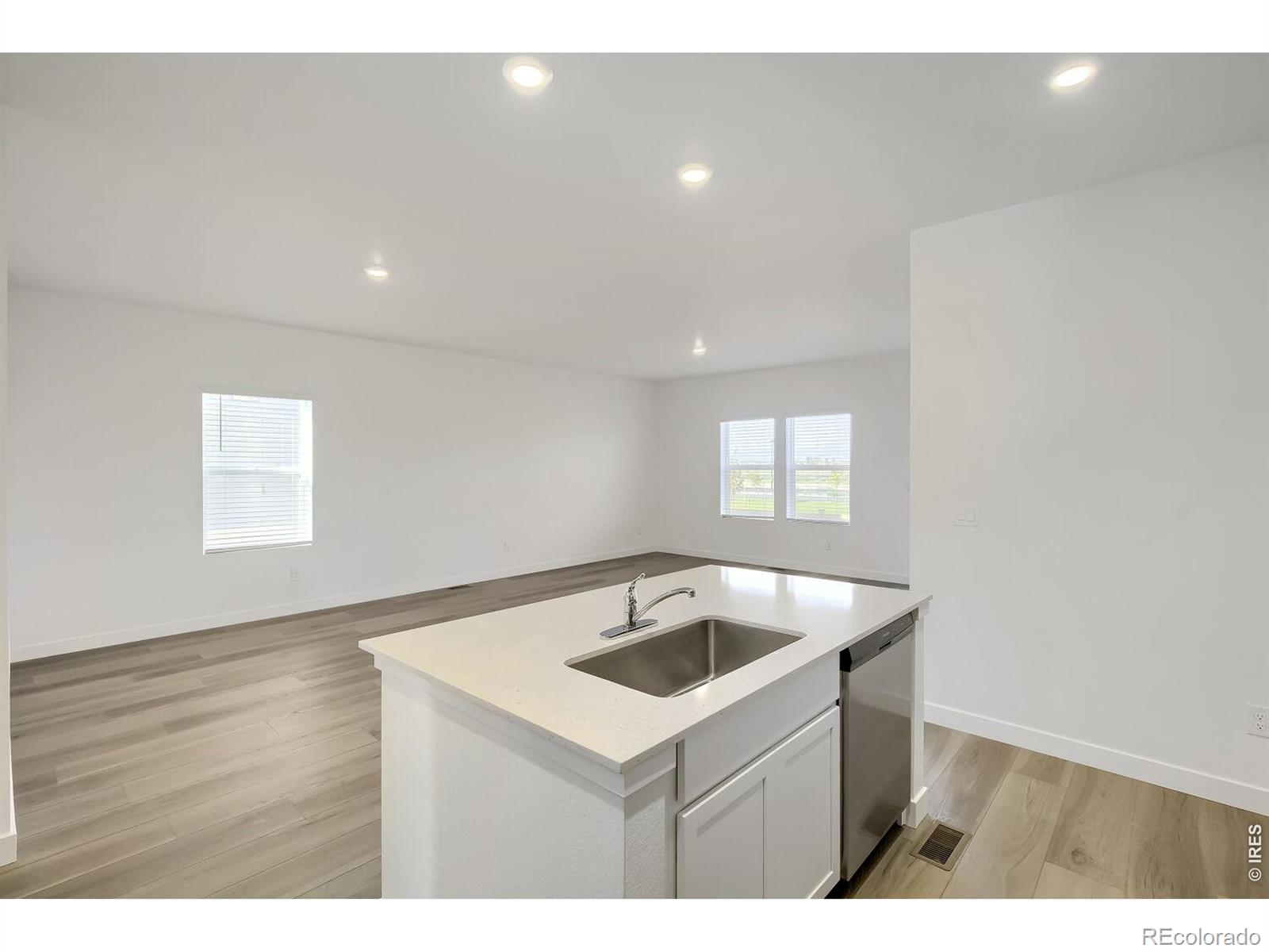 MLS Image #7 for 1756  howling drive,windsor, Colorado