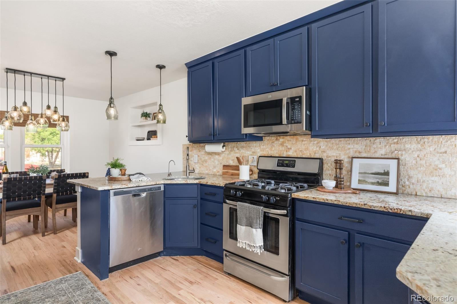 MLS Image #10 for 3750 n vine street,denver, Colorado
