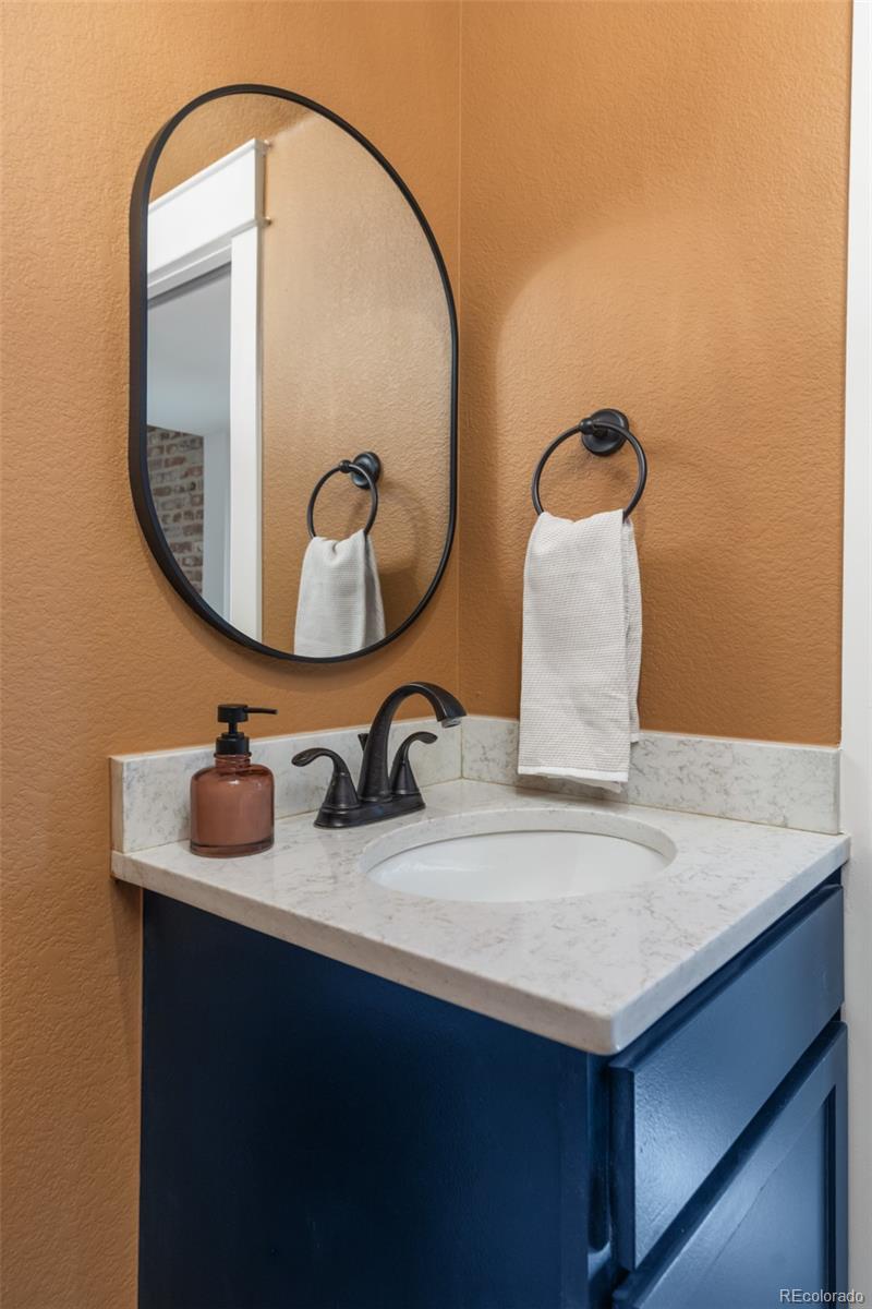 MLS Image #12 for 3750 n vine street,denver, Colorado
