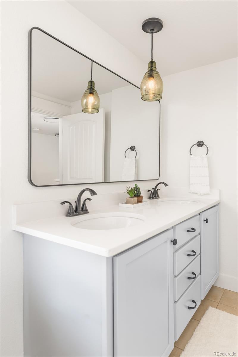 MLS Image #19 for 3750 n vine street,denver, Colorado