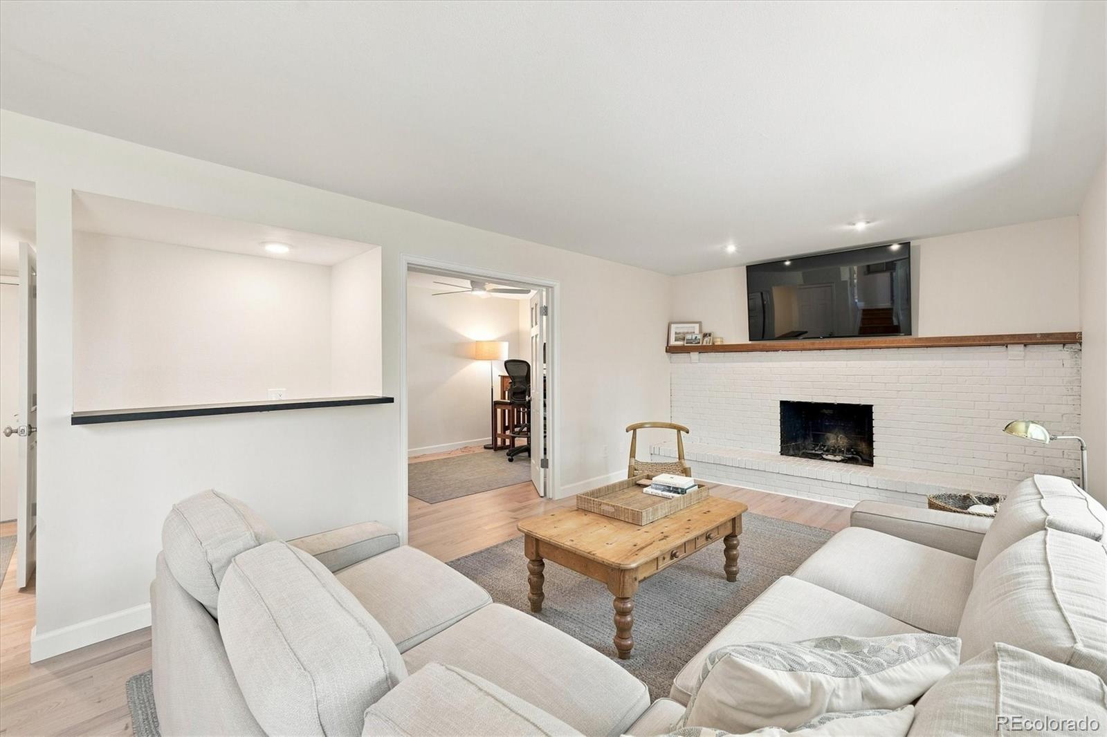 MLS Image #15 for 10919 e maplewood drive,englewood, Colorado