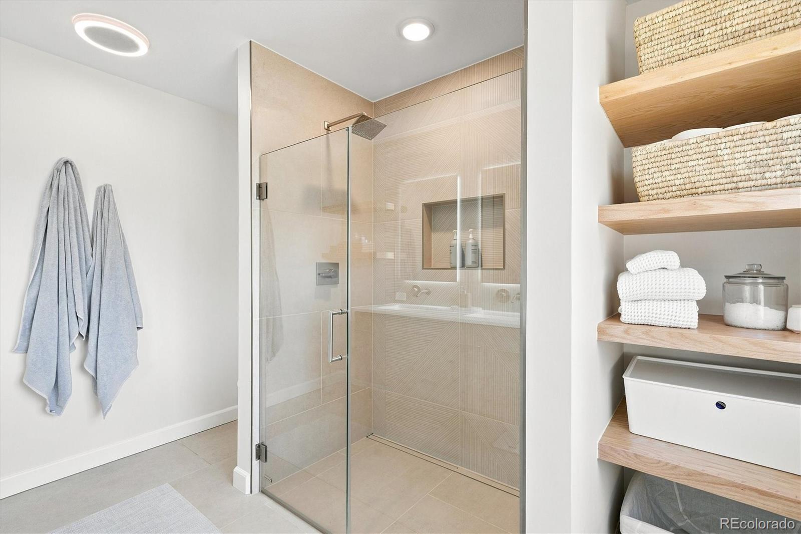 MLS Image #23 for 10919 e maplewood drive,englewood, Colorado