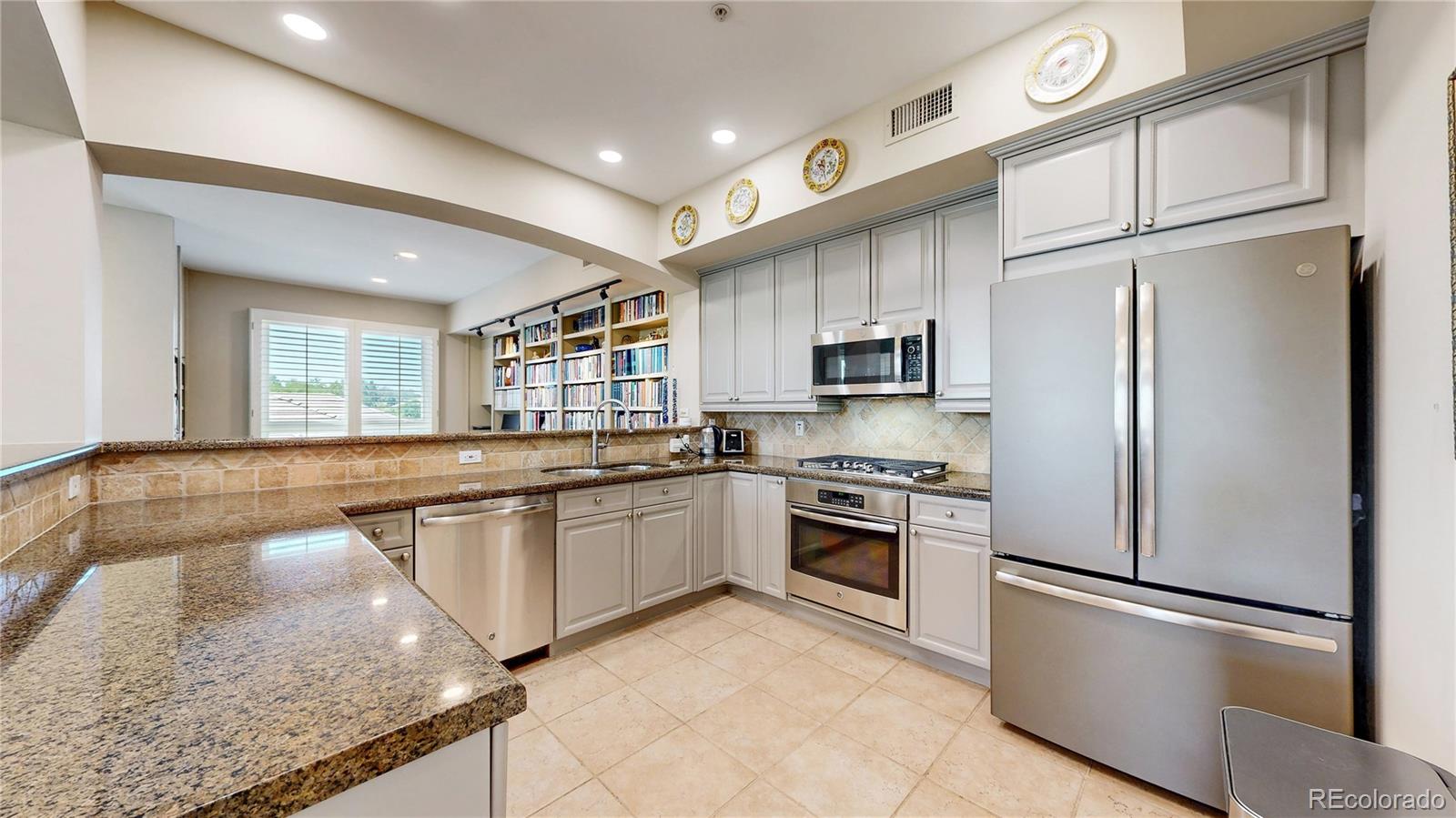 MLS Image #19 for 2500 e cherry creek south drive,denver, Colorado
