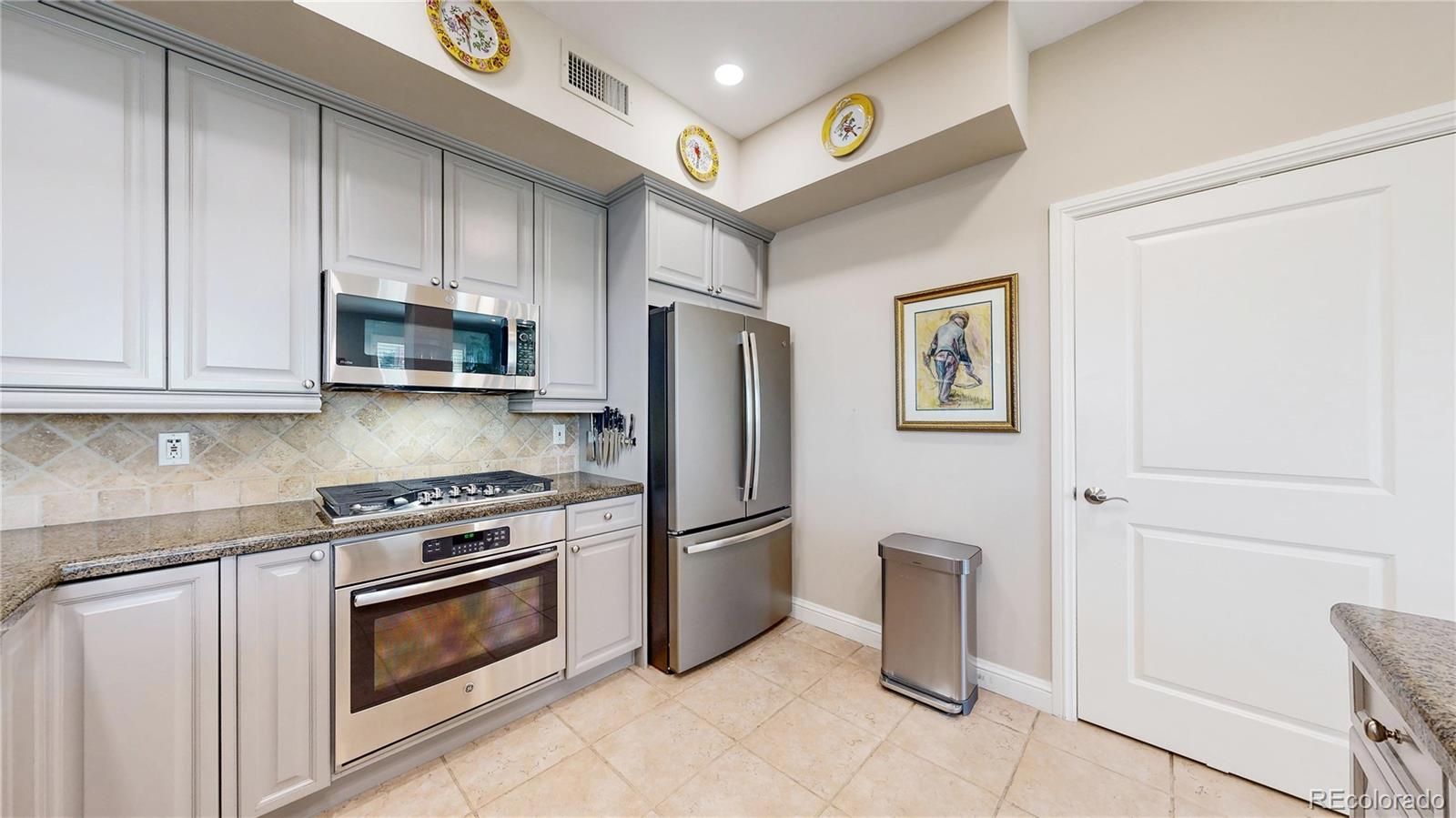 MLS Image #20 for 2500 e cherry creek south drive,denver, Colorado