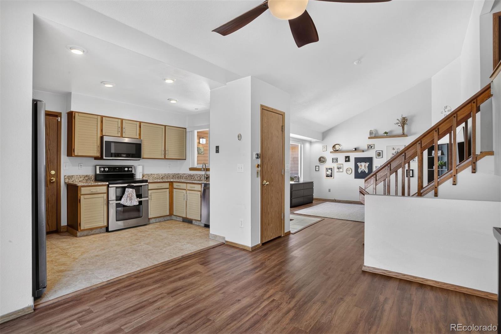 MLS Image #6 for 12816 e wyoming circle,aurora, Colorado
