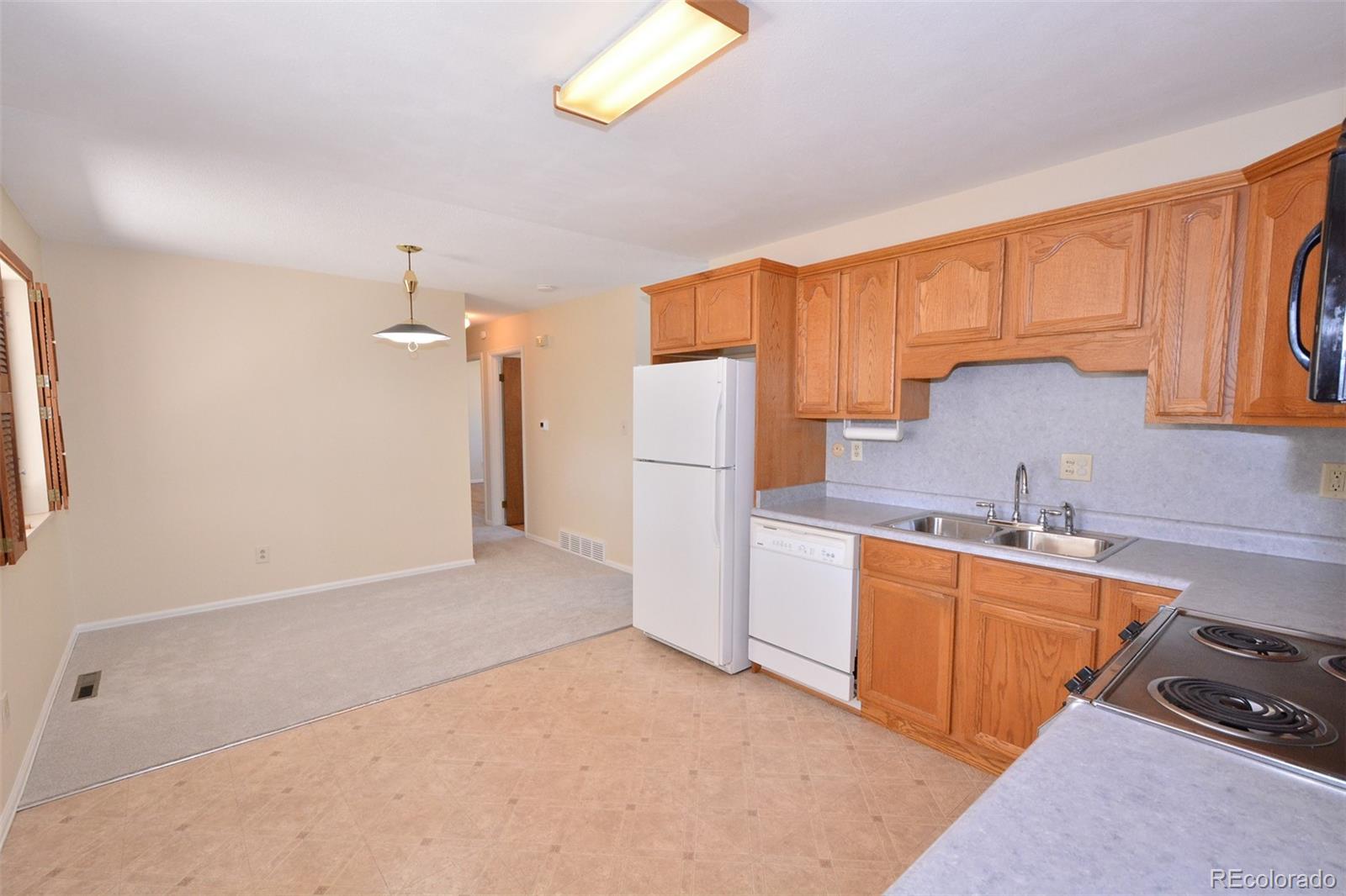 MLS Image #4 for 2111  kodiak drive,colorado springs, Colorado