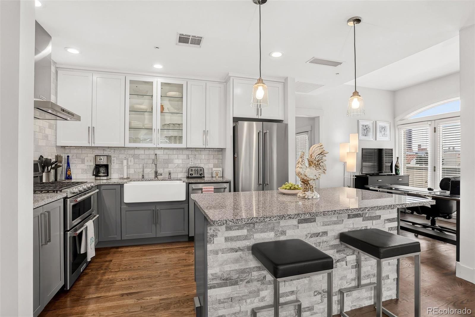 MLS Image #10 for 1827 n grant street,denver, Colorado