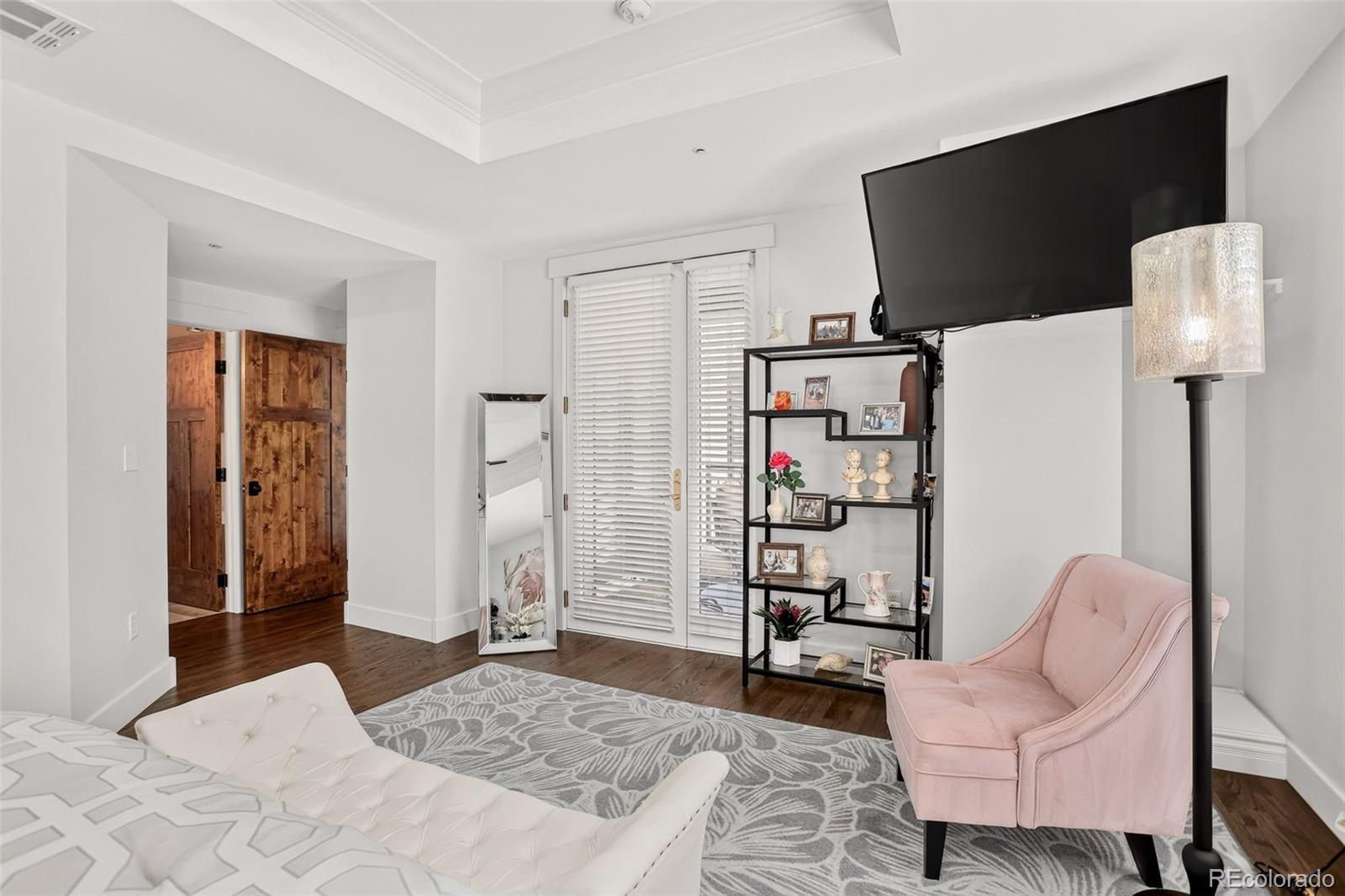 MLS Image #14 for 1827 n grant street,denver, Colorado