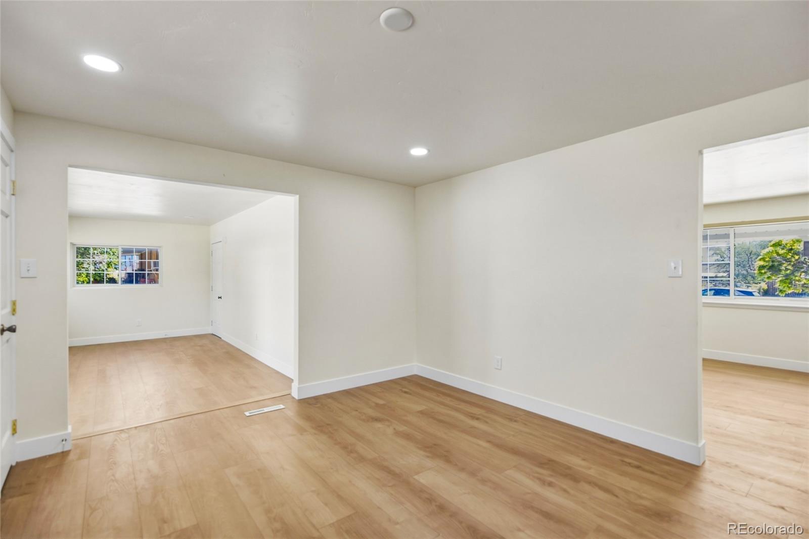 MLS Image #4 for 7923  logan street,denver, Colorado