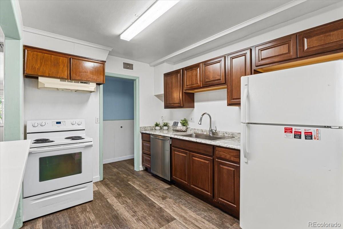 MLS Image #10 for 13285 e 13th avenue,aurora, Colorado
