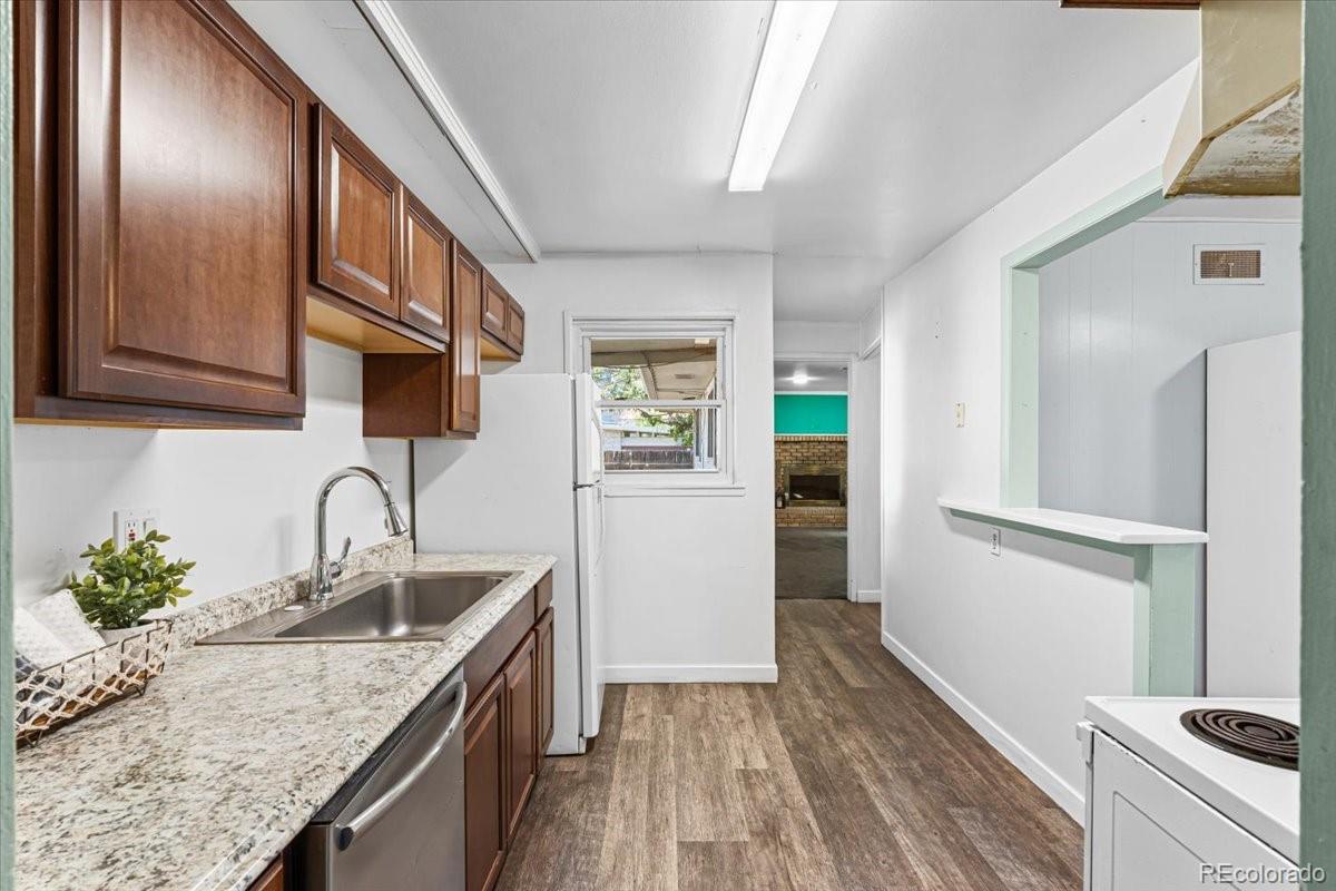 MLS Image #11 for 13285 e 13th avenue,aurora, Colorado