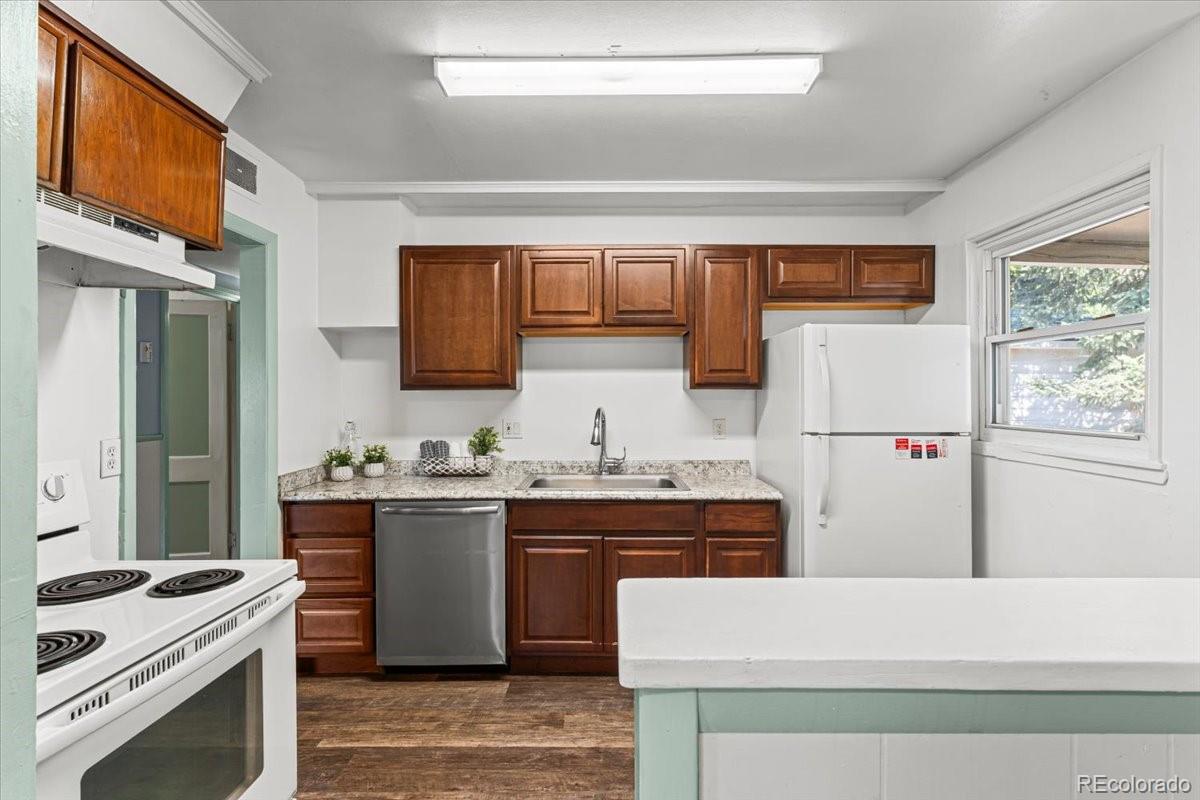 MLS Image #9 for 13285 e 13th avenue,aurora, Colorado