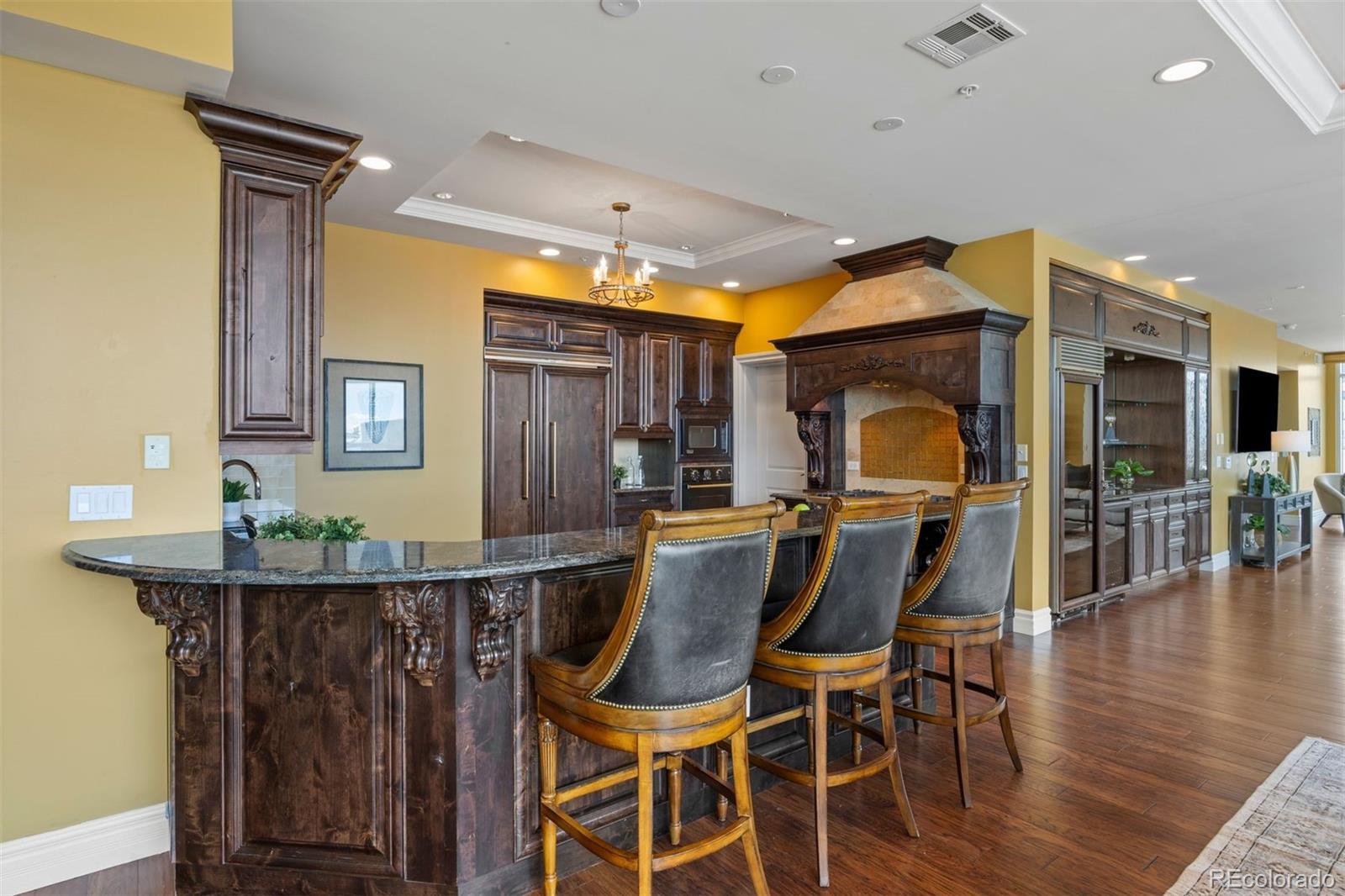 MLS Image #18 for 2001  lincoln street 2820,denver, Colorado