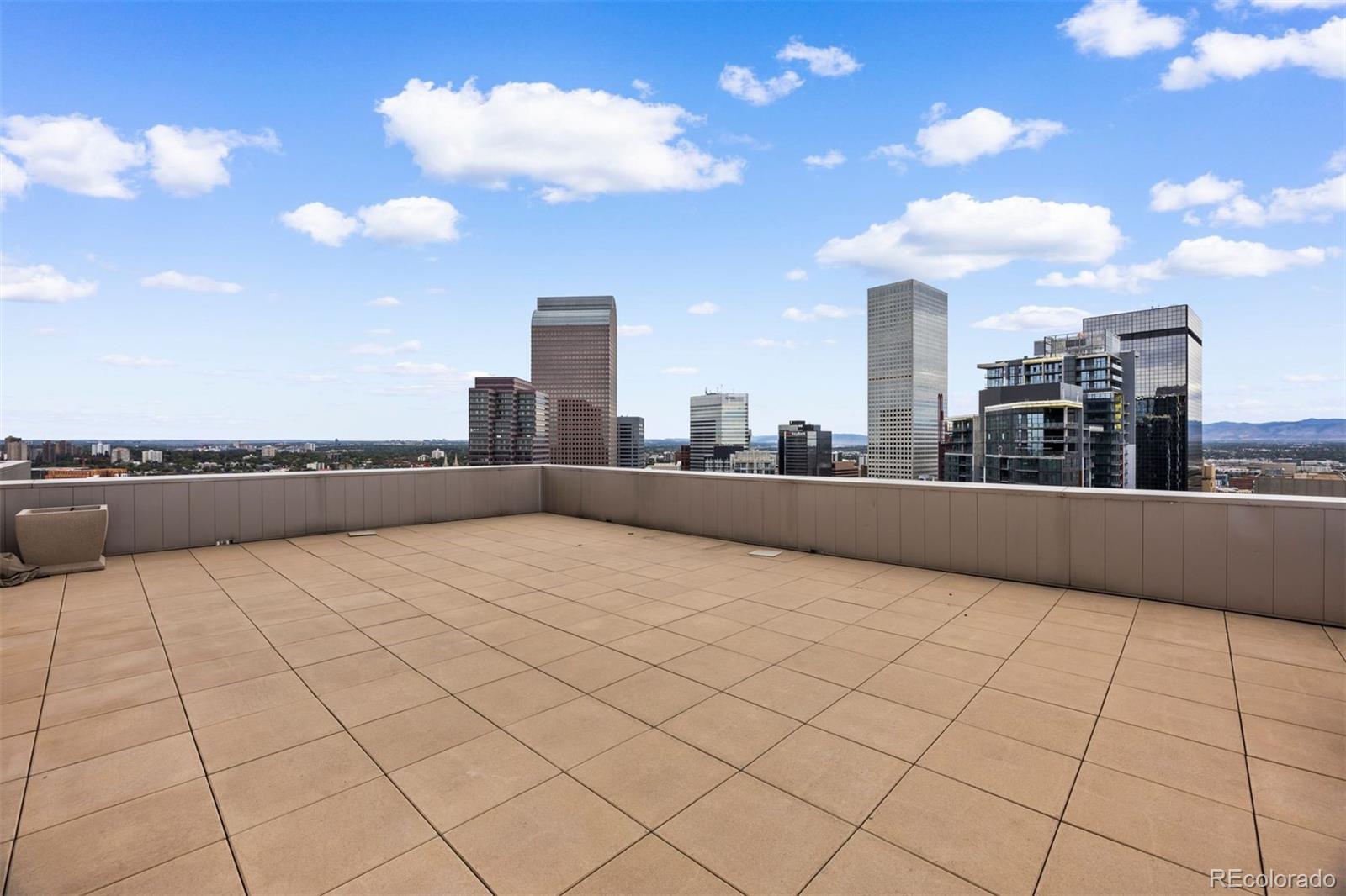 MLS Image #2 for 2001  lincoln street 2820,denver, Colorado