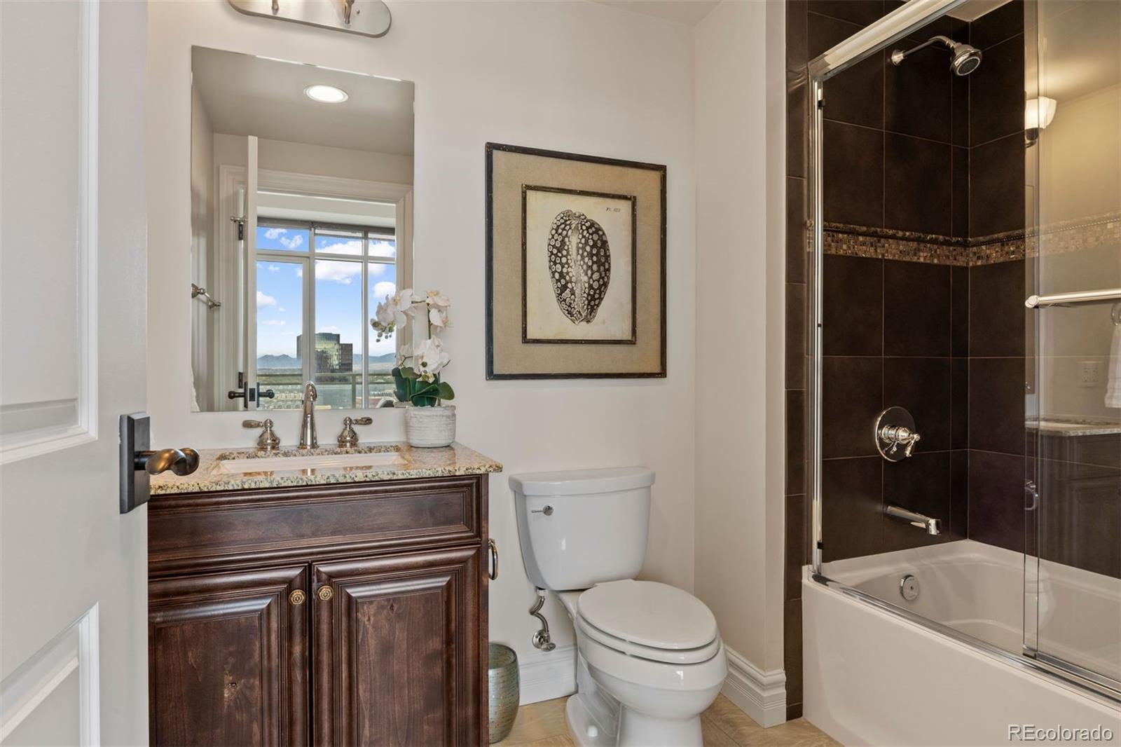 MLS Image #23 for 2001  lincoln street 2820,denver, Colorado
