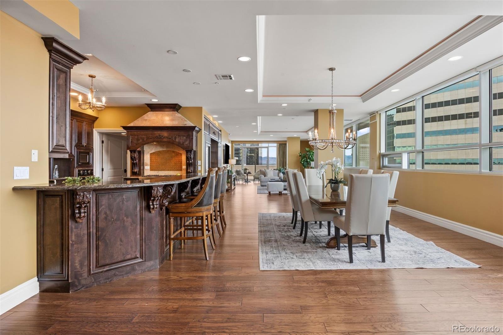 MLS Image #3 for 2001  lincoln street 2820,denver, Colorado