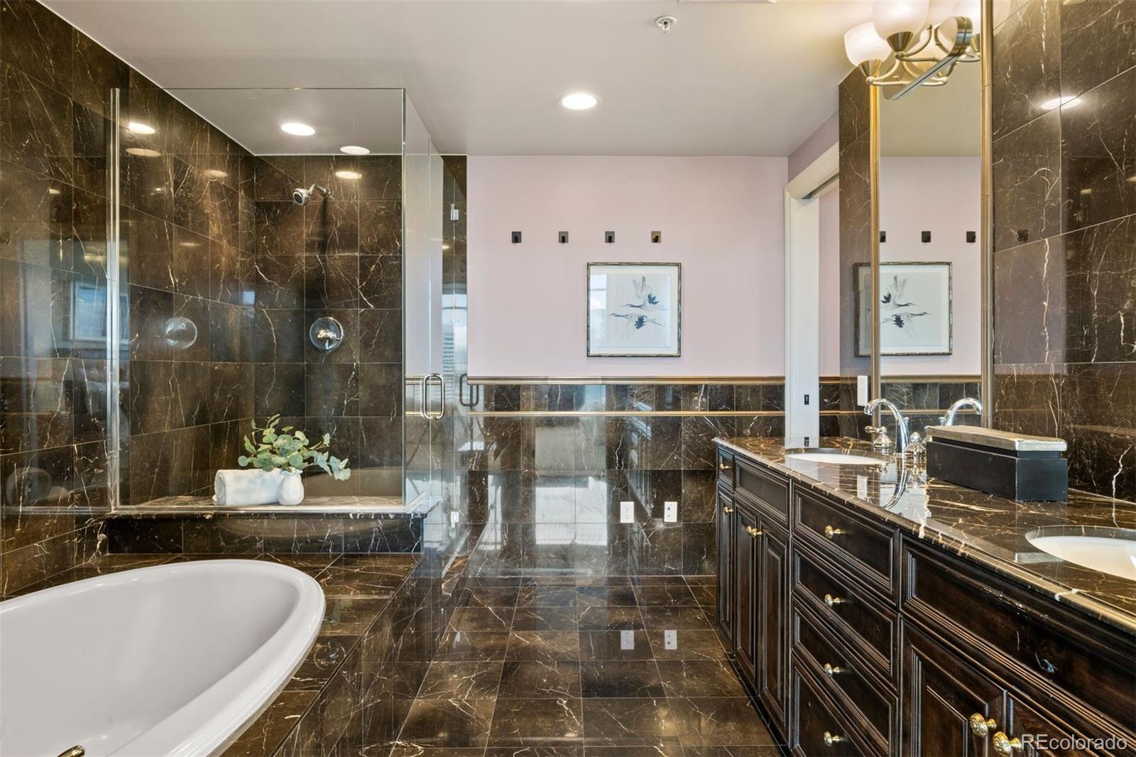 MLS Image #30 for 2001  lincoln street 2820,denver, Colorado